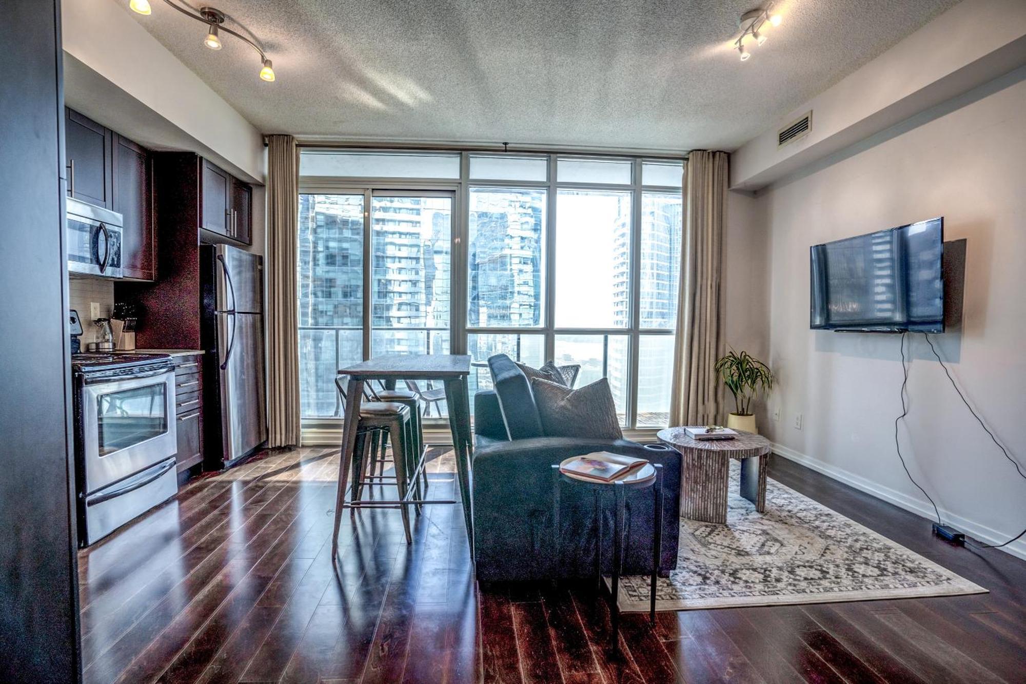 Stunning 1Br Condo In Heart Of Downtown Toronto Exterior photo